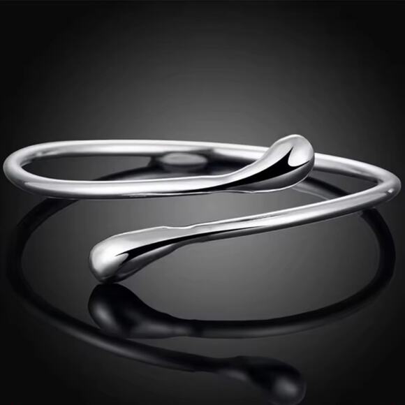 925 Sterling Silver Bracelet Teardrop Adjustable BOHO Fashion Bangle Gift NEW - Picture 1 of 7